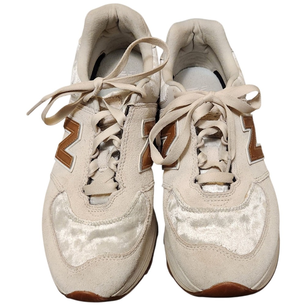 New Balance 574 WL574COS Women's Size 9.5 Sneakers Gold Beige Suede Shoes Retro - Picture 4 of 8